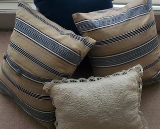 $12 - 4 pillow lot. Blue one is 16"