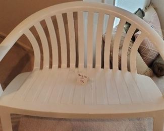 $20 - Plastic patio bench 45" wide