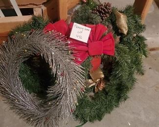 $15 - 4 wreaths