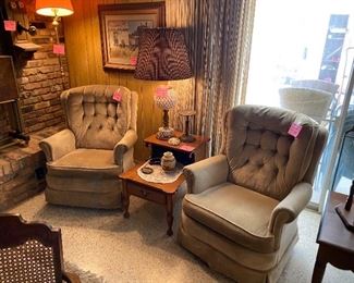 Vintage swivel chairs. Step table and Groovy lamp