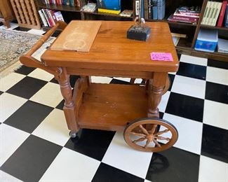 Cool wooden meat chopping cart for serving