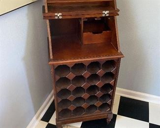 Wine cabinet