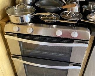 Gas range for sale, nice pots and pans