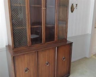 $145
Drexel 2 Piece China cabinet