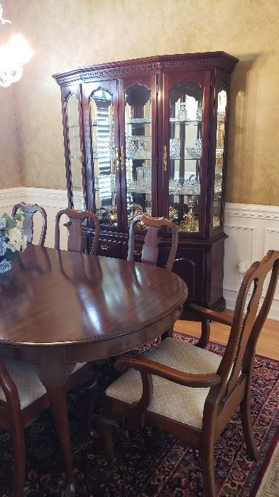 Thomasville formal dining set - table with/6 chairs       SALE PRICE 800 and China cabinet SALE PRICE 400