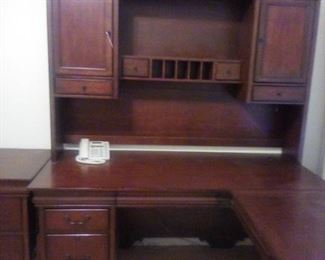 L shaped desk w/file cabinet