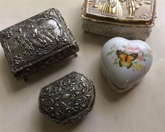 Vintage ring boxes!