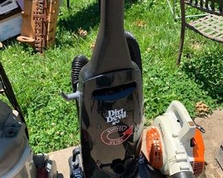 Dirt devil vacuum sweeper