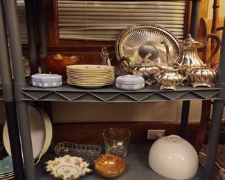 Tea service, Wedgewood, more carnival glass