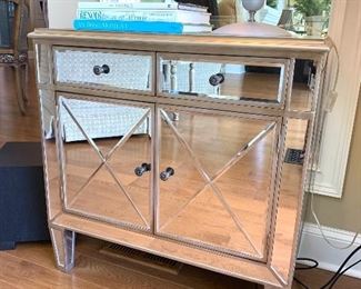 Mirrored cabinet