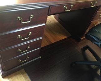 Executive Desk Drawer Side