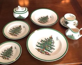 Spode Christmas Pattern Dinnerware - 30 pieces including:  11 dinner plates, 6 wide rim bowls, 2 salad plates, 2 bread plates, 7 cups/saucers, creamer  sugar bowl $200  for set   NEW PRICE