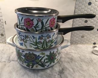 Portmeirion Enamel Cookware  set of three pots      
Made in Spain $40