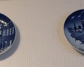 Bing  Grondah Copenhagen Porcelain Christmas Plates 1993  & 1995   $5 each