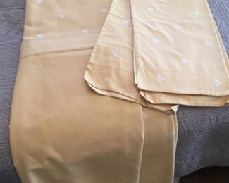 King Duvet & 2 Pillow Shams w/ Bee Embroidery - cotton (in dry cleaner bags) $30