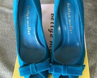 Viaggi Hetty & Miller Women's Blue Velvet Peep Toe Shoes w/Bow size 38 - Made in Italy $20