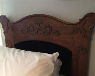 This Victorian Twin Bed is beautiful