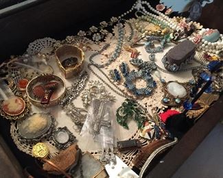 Another look at the vintage costume jewelry