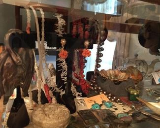A closer look at the vintage coral jewelry
