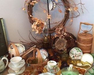 Wreath with nests and a tea cup, Vaseline Glass, Baskets, Twigs, Salts