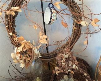 A close look at the Nest Wreath, Vintage Oil Lamp