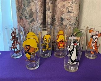 Looney tune  Pepsi collectors glasses from Hardees