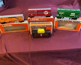 Collection of 4 Lionel train cars O Gauge