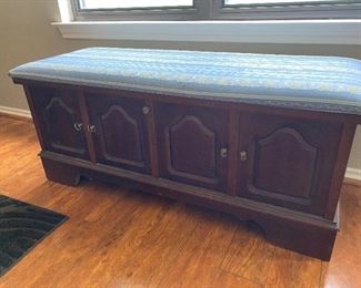 Lane cedar Chest with cushioned top
$180