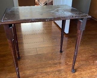 Small Antique side table
$50
Needs to be refinished
