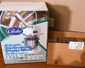 18. Eight Quart Glode Commercial Power Mixer