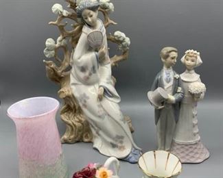 Lladro Porcelain Figures/Sweden Lead Crystal/English Decor https://ctbids.com/#!/description/share/396725