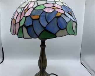 Stain Glass Style Lamp https://ctbids.com/#!/description/share/396747