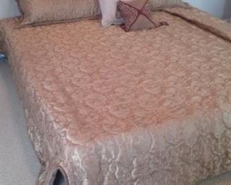 King Size Damask and Suede Custom Bedspread with Shams. $85. GR7