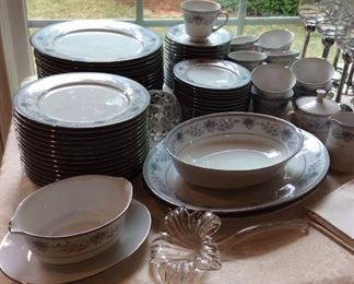 NORITAKE CHINA / BLUE HILL PATTERN