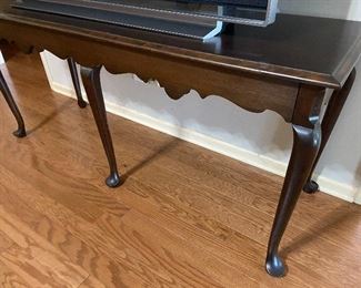 Beautiful  sofa/foyer table. 