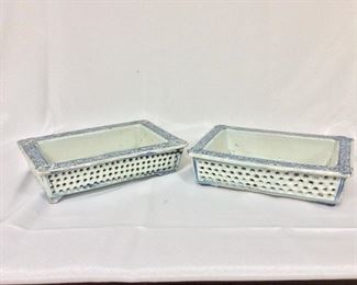 9" W x 6" D.