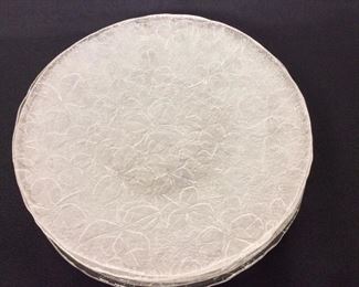 9 Plates, 9 1/2" diameter.