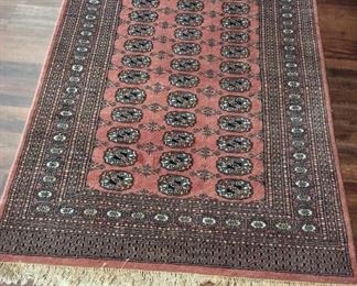Oriental Rug, 4' x 6'.