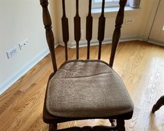 Oak Kitchen table with 4 chairs $150 OBO