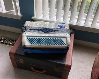 Custom Capital Built Piano Style Accordian Made in Italy plaque No. 18446 purchased from the ITALO-AMERICAN ACCORDION Company! $180