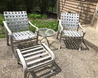 2 Chaise lounge chairs, Table 2 rocking chairs, 2 chairs, 2 ottomans, side table, 2 chaise pads, 2 chair bottom pads $150 OBO.  text 847-269-6272 with offer pick up is available on Saturday. If your offer is accepted I will call for payment.