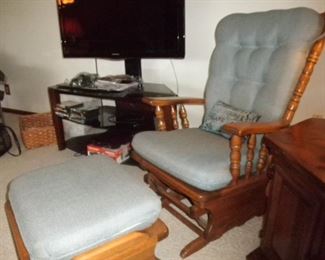 GLIDER CHAIR WITH OTTOMAN