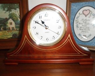 LINDEN QUARTZ MANTEL CLOCK