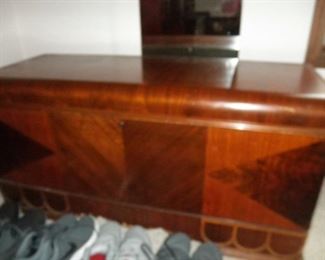 CEDAR CHEST