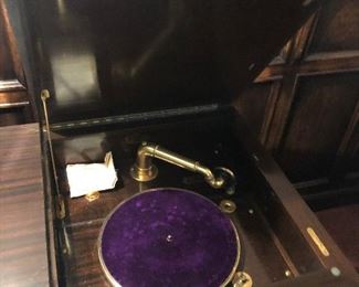 1910  WORKING PHONOGRAPH