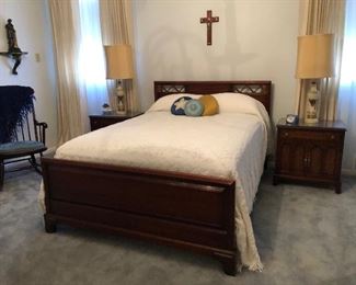BU1010F: Vintage Wood Full Size Bed Frame Downstairs Local Pickup $125 	 $125 
