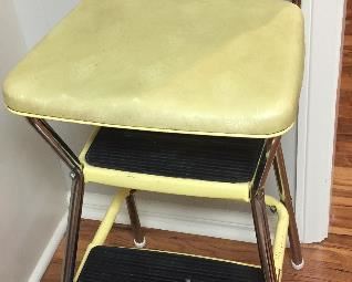 BU1045: Mid Century Yellow Vinyl Setup Stool Chair Local Pickup	 $35 
