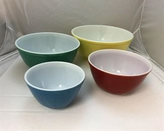 BU1002: Pyrex : Vintage Mixing Bowls Primary Colors 401 402 403 404	 $85 
