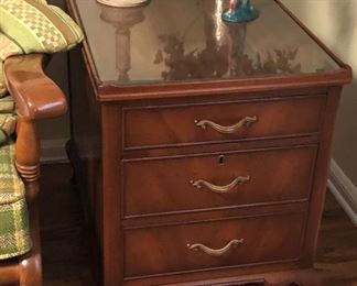 BU1083: Mahogany Nightstand with Glass Top Local Pickup	 $95 
