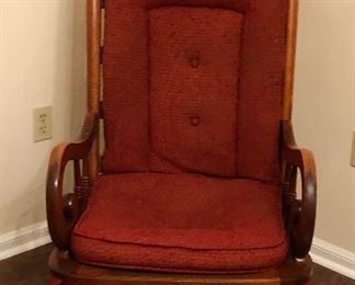 BU1106: Country Swivel Rocking Chair Local Pickup	 $75 

